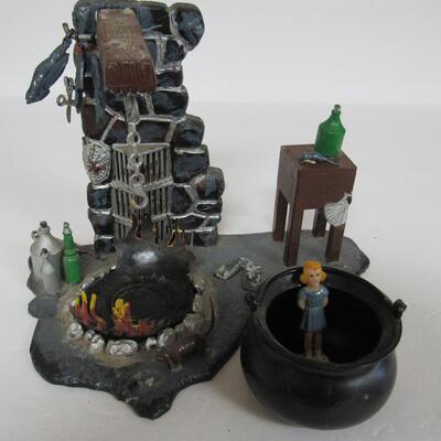 Vintage 1965 Aurora Plastics Model Halloween Witch With Accessories, Read Description!