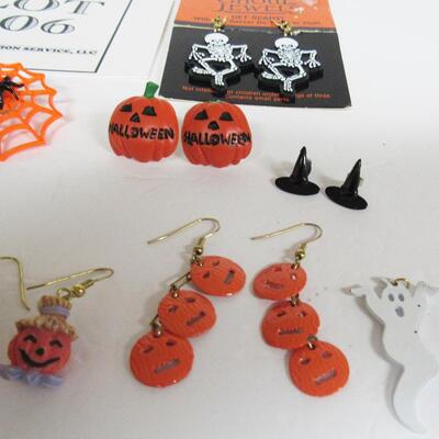 Lot of Older and Modern Halloween Jewelry