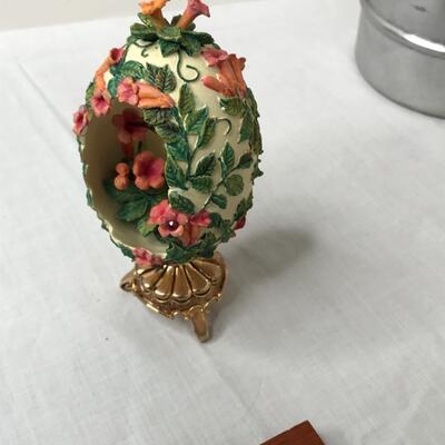 Mcm thermometer, vintage thermos, gourd, bowl, porcelain egg and stand up egg