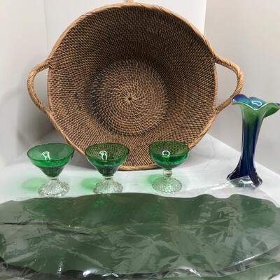 Basket, palm leaves, Lilly vase, 3 ice cream dishes