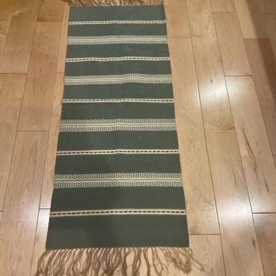 Beautiful 100% Wool Rug