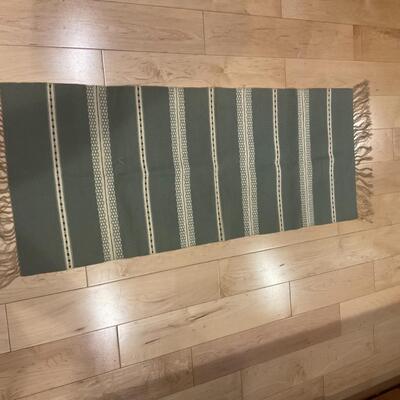 Beautiful 100% Wool Rug