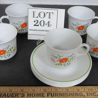 Corelle Cups and Saucers, Read description!