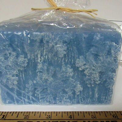 Large Blue Snowflake Candle and 3 Stone Coasters, Musical Theme