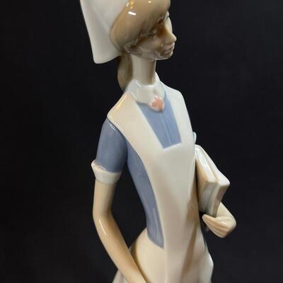 Lladro Porcelain Nurse 14" an admirable health worker