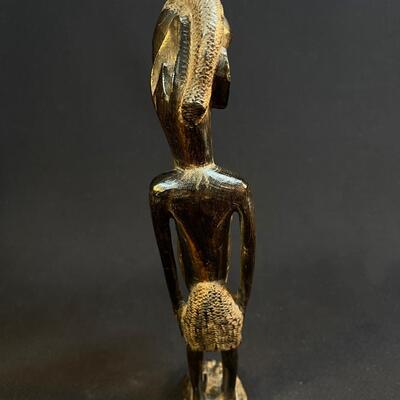 Very unusual African Female Figure - Cubist almost