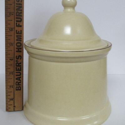 Pfaltzgraff Village Tea Canister and Cover