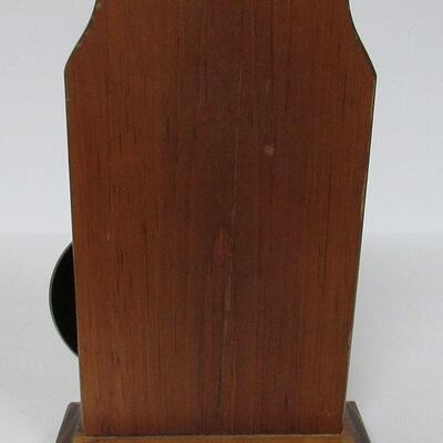 Pfaltzgraff Village Measuring Set on Wood Stand