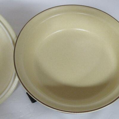 Pfaltzgraff Village Covered Casserole With Copper Stand, Read Description