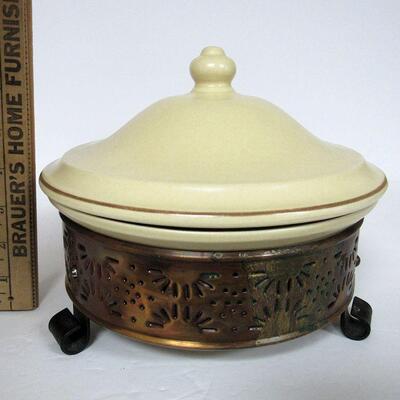 Pfaltzgraff Village Covered Casserole With Copper Stand, Read Description