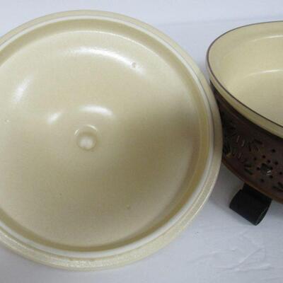 Pfaltzgraff Village Covered Casserole With Copper Stand, Read Description