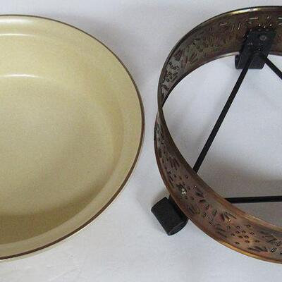 Pfaltzgraff Village Covered Casserole With Copper Stand, Read Description