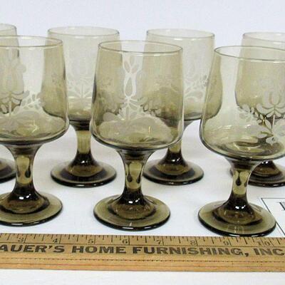 Pfaltzgraff Village Pattern Stemmed Glasses, Set of 7