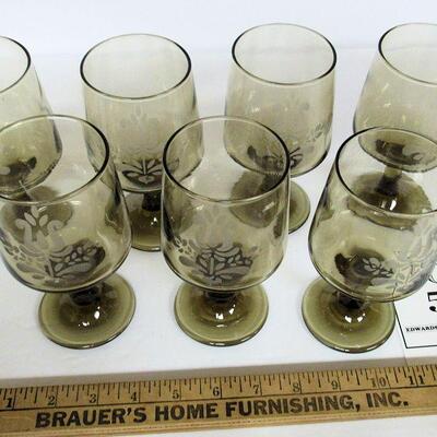 Pfaltzgraff Village Pattern Stemmed Glasses, Set of 7
