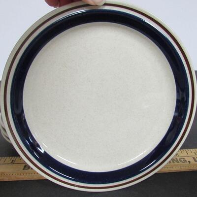 Lot of 4 Chateau Contemporary 7 1/2" Plates, 1 Blue, 3 Brown