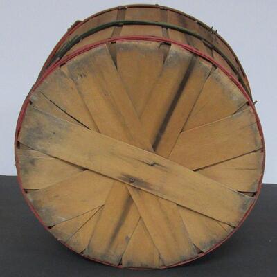 Old Half Bushel Gathering Harvest Basket Wire Handles 14 1/2" x 9 1/4"