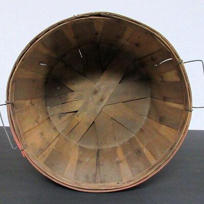 Old Half Bushel Gathering Harvest Basket Wire Handles 14 1/2" x 9 1/4"