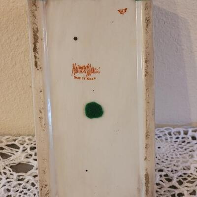 Lot 152: Vintage Neiman Marcus Porcelain Box