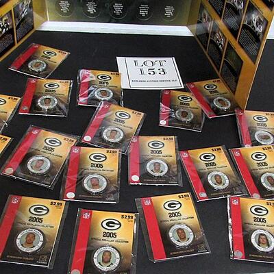 Green Bay Packers 2005 Official Medallion Collection With 22 Medallions