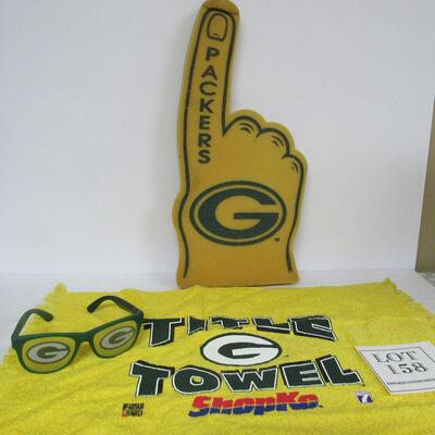 Older Packers Collectibles: Foam Hand, Plastic Glasses, Towel