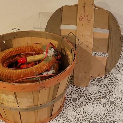 Lot 199: Vintage Light Up Christmas Wreaths (7)