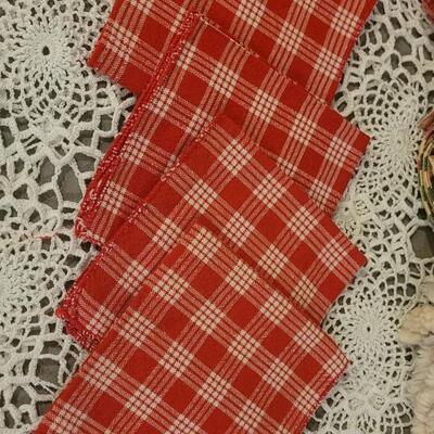 Lot 228: Vintage Napkins, 3 Sets of Placemats and 2 Vinyl Tablecloths