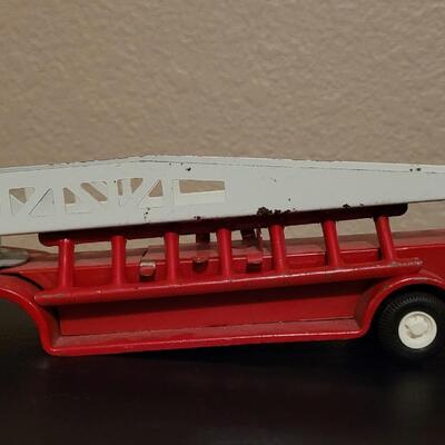Lot 268: Vintage Tonka Mini Trucks and Trailers (2)