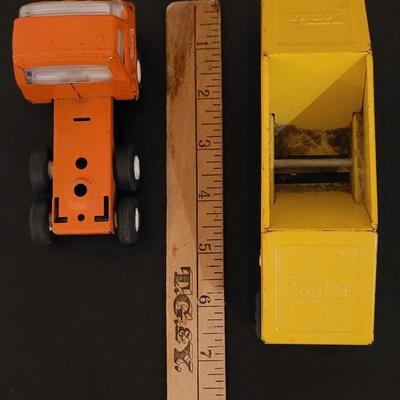 Lot 268: Vintage Tonka Mini Trucks and Trailers (2)