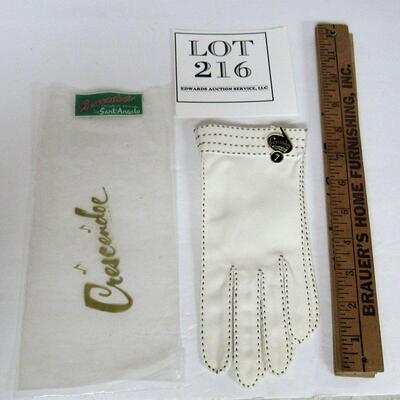 Vintage Unused Pair Ladies Gloves, Crescendo, With Tag and Bag
