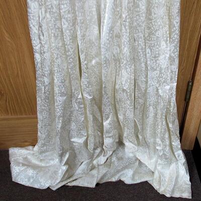 Old Wedding Dress Read Description