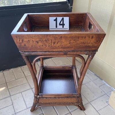 LOT#14P: Wicker Tray Top Table