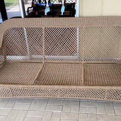 LOT#20P: Wicker Sofa