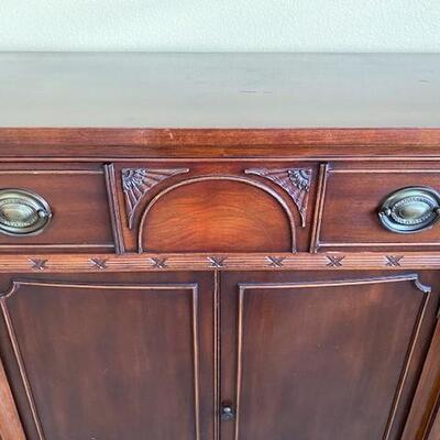 LOT#26D: Vintage Bernhardt Furniture Buffet