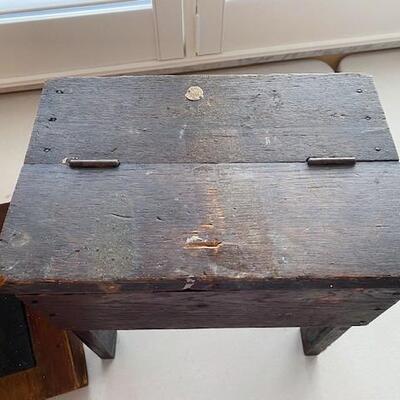 LOT#34D: Antique Shoe Shine Kit