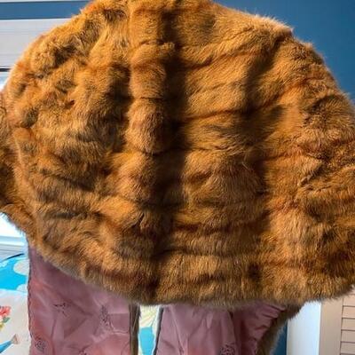 LOT#39B1: Two Piece Mink Stole Lot