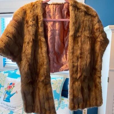 LOT#39B1: Two Piece Mink Stole Lot