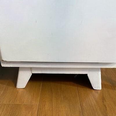 LOT#42B1: Cavalier Furniture Mid-Century Vanity