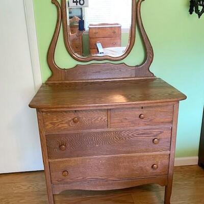 LOT#48B2: Antique Tiger Oak Washstand with Mirror
