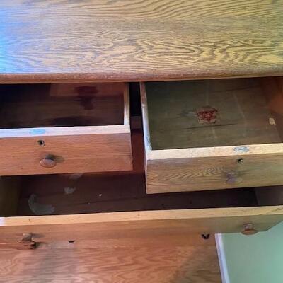 LOT#49B2: Antique F&H Tiger Oak Chest of Drawers