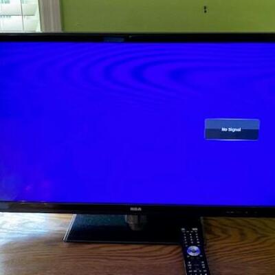 LOT#50B2: 32" RCA LED Flatscreen TV