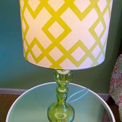 LOT#56B2: Contemporary Mirrored Pedestal Table (lamp NOT built in)