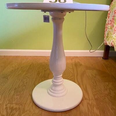 LOT#56B2: Contemporary Mirrored Pedestal Table (lamp NOT built in)
