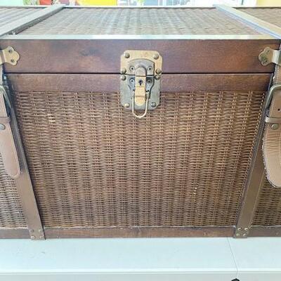 LOT#60D: Wicker Trunk