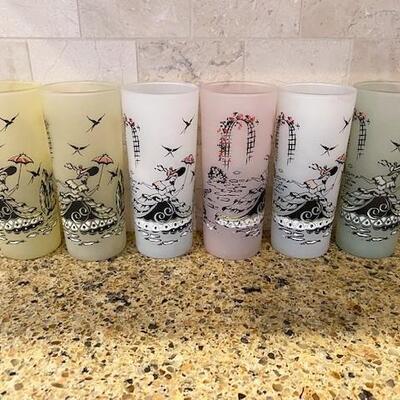 LOT#62K: Vintage Tea Glasses