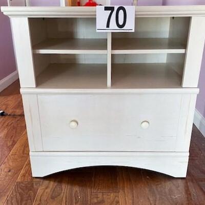LOT#70MB: Cabinet with File Drawer