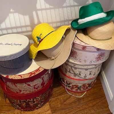 LOT#72MB: Closet Lot #2