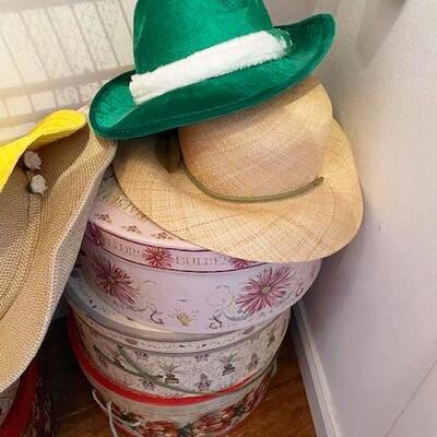 LOT#72MB: Closet Lot #2