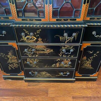 LOT#74L: Chinoiserie Breakfront