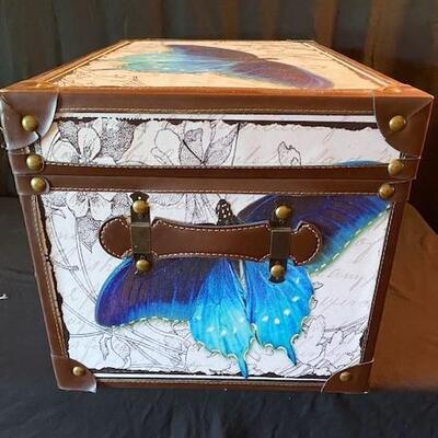 LOT#110D: Butterfly Trunk