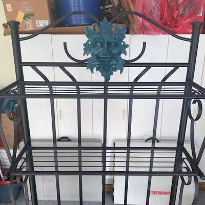 LOT#125G: Baker's Rack